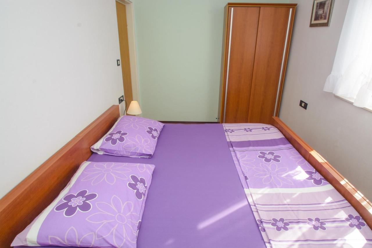 Apartments Marija - By The Sea Rogoznica  Esterno foto