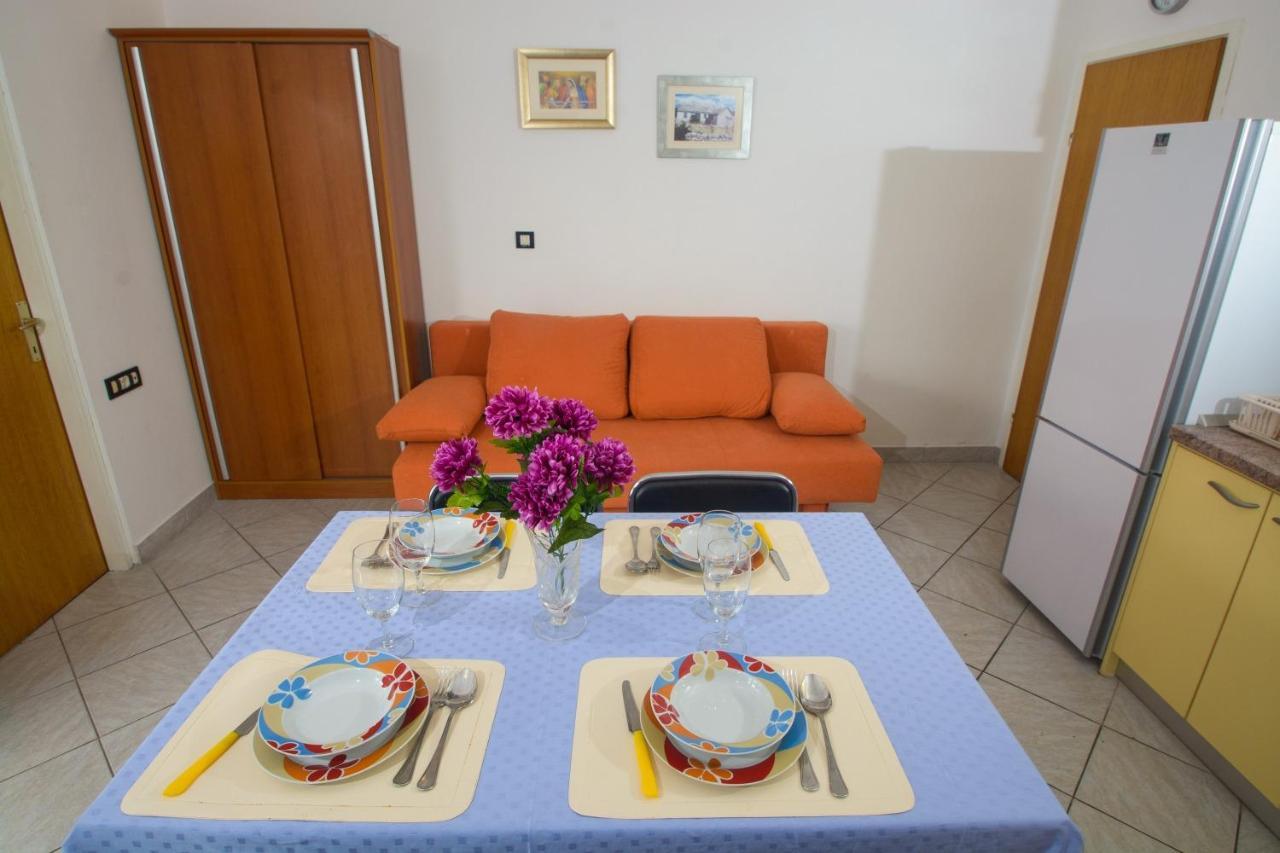 Apartments Marija - By The Sea Rogoznica  Esterno foto
